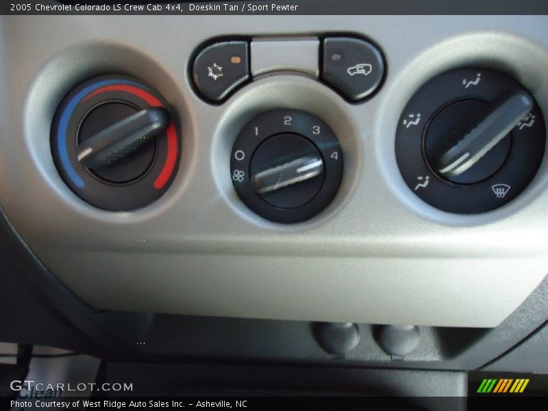 Doeskin Tan / Sport Pewter 2005 Chevrolet Colorado LS Crew Cab 4x4