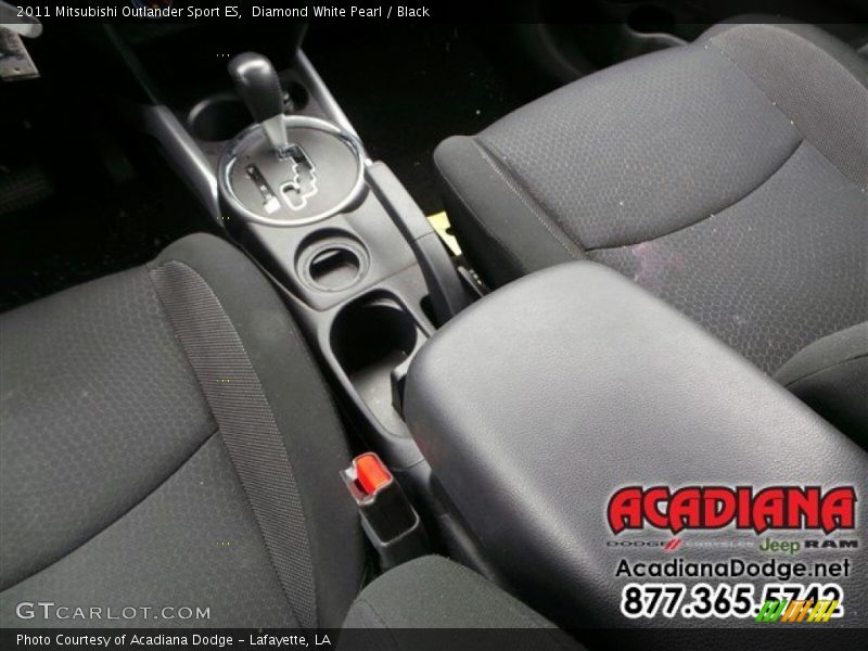 Diamond White Pearl / Black 2011 Mitsubishi Outlander Sport ES