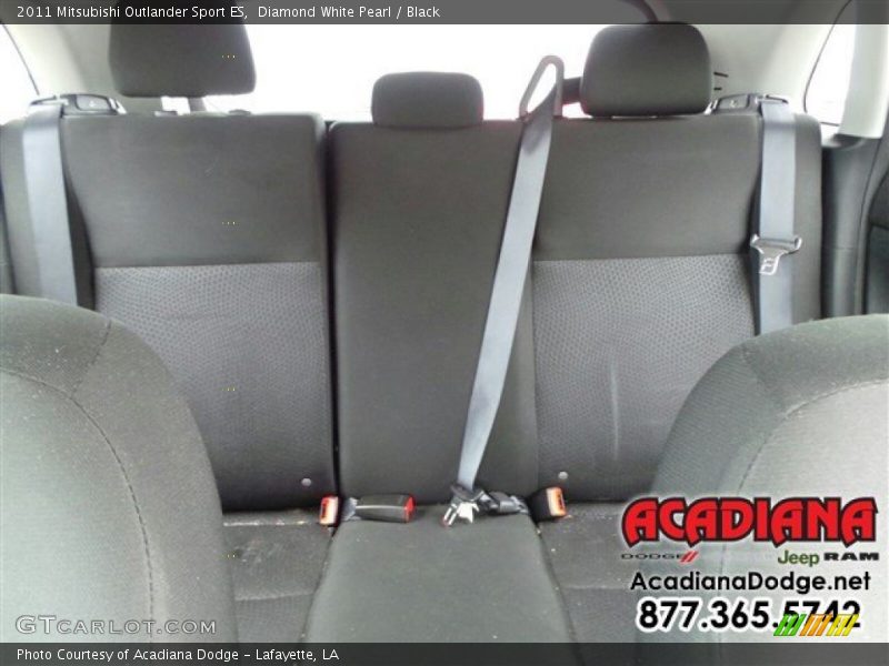 Diamond White Pearl / Black 2011 Mitsubishi Outlander Sport ES