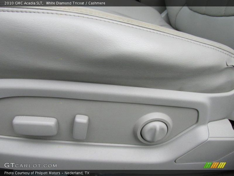 White Diamond Tricoat / Cashmere 2010 GMC Acadia SLT