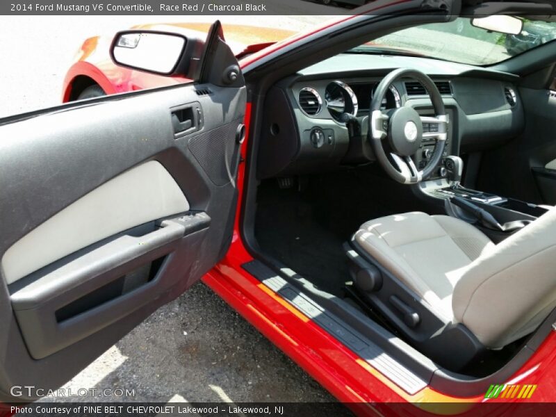 Race Red / Charcoal Black 2014 Ford Mustang V6 Convertible