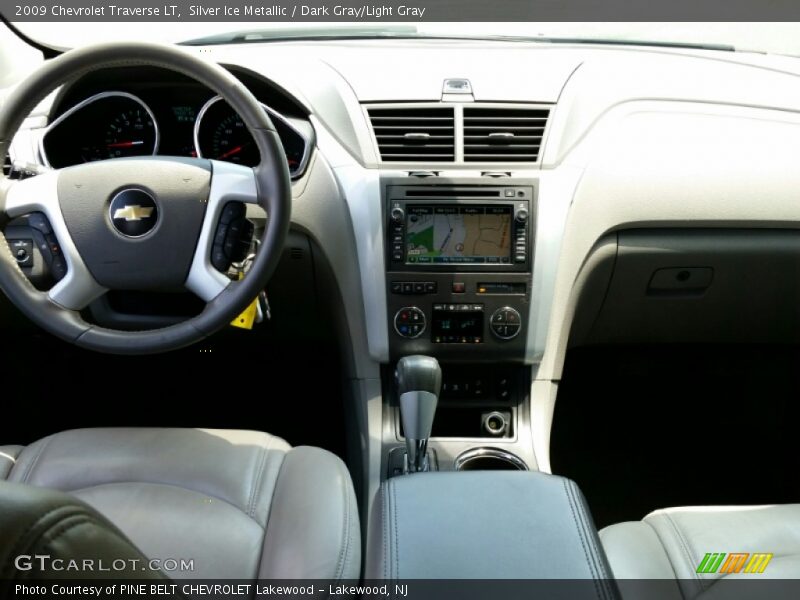 Silver Ice Metallic / Dark Gray/Light Gray 2009 Chevrolet Traverse LT