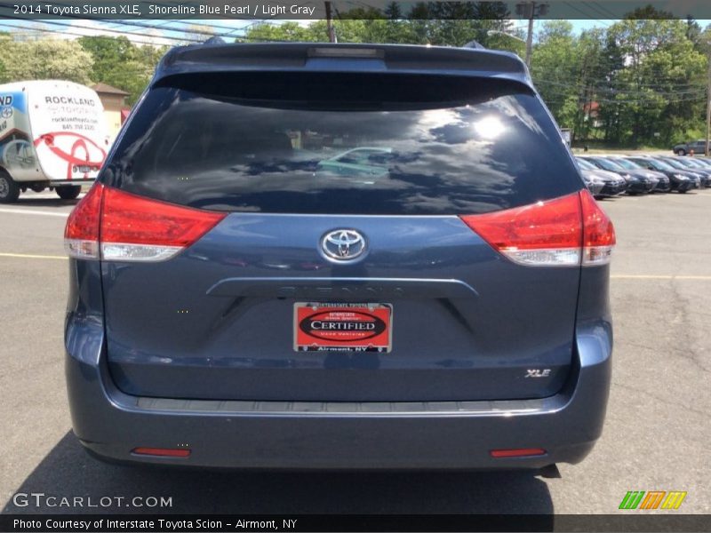 Shoreline Blue Pearl / Light Gray 2014 Toyota Sienna XLE
