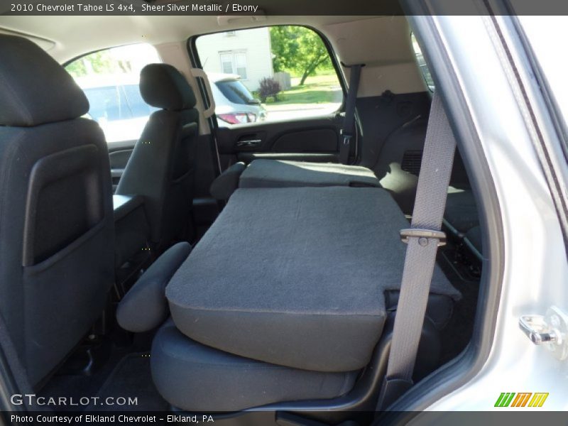 Sheer Silver Metallic / Ebony 2010 Chevrolet Tahoe LS 4x4