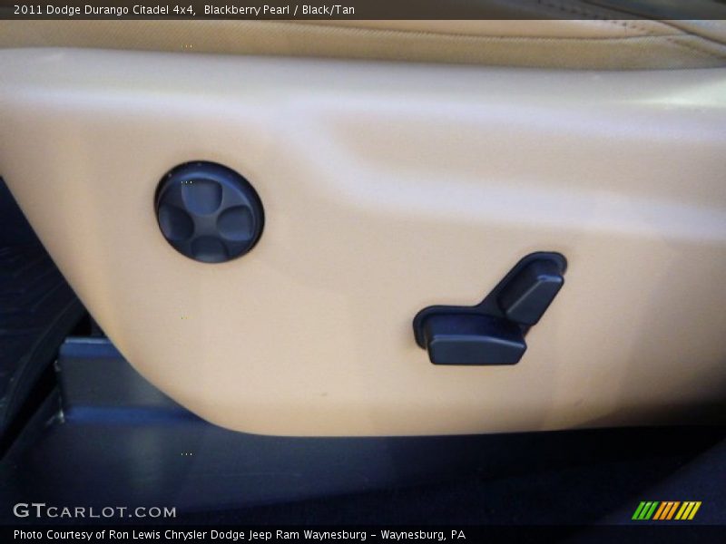 Blackberry Pearl / Black/Tan 2011 Dodge Durango Citadel 4x4