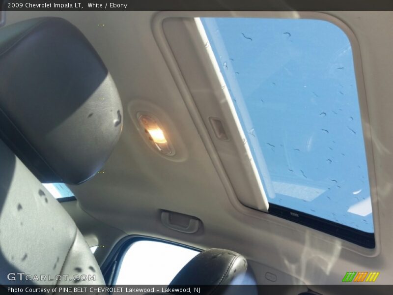 White / Ebony 2009 Chevrolet Impala LT