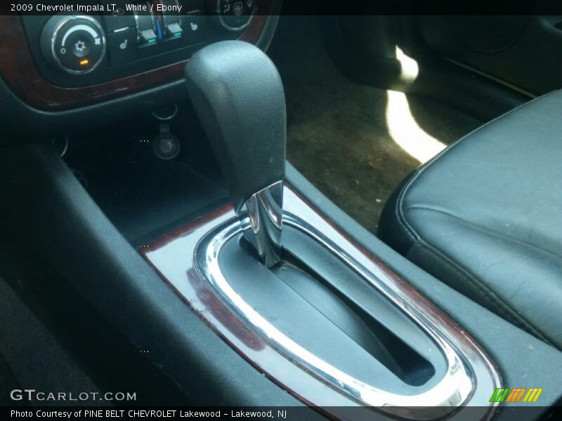 White / Ebony 2009 Chevrolet Impala LT