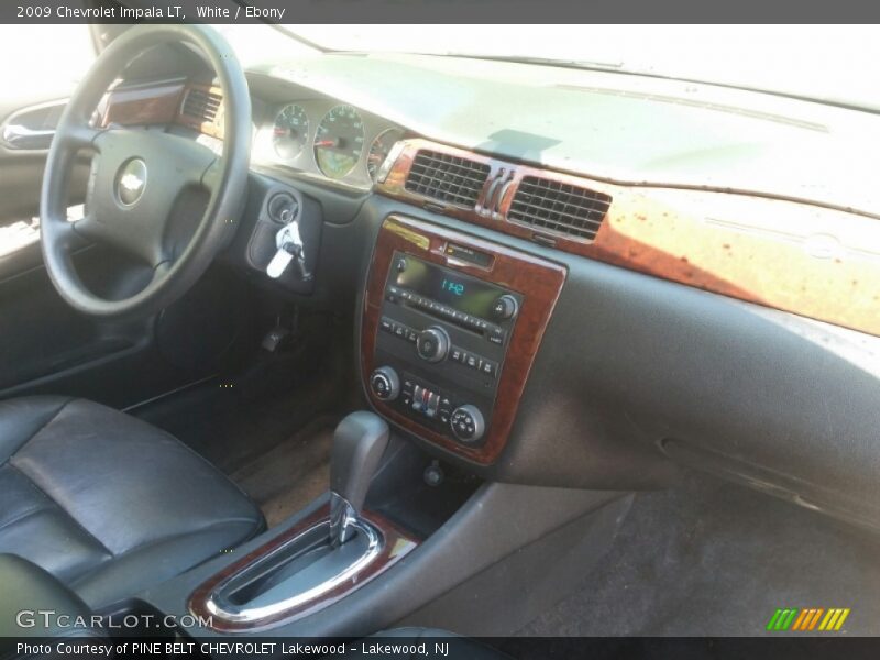 White / Ebony 2009 Chevrolet Impala LT