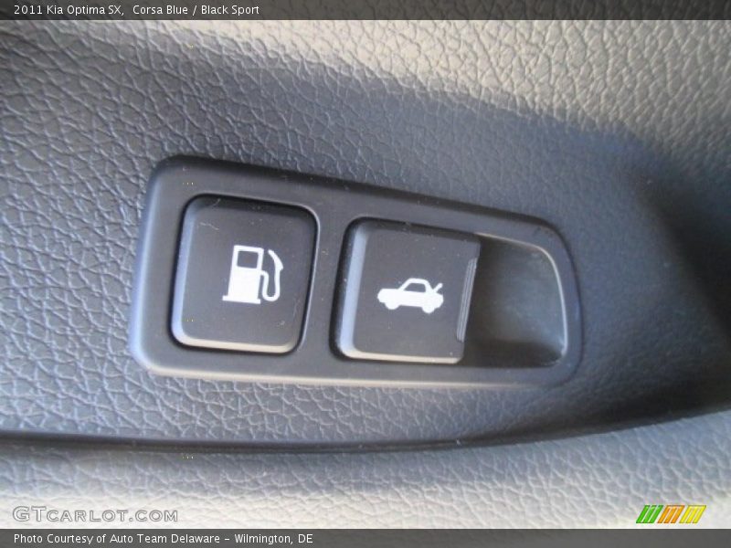 Corsa Blue / Black Sport 2011 Kia Optima SX