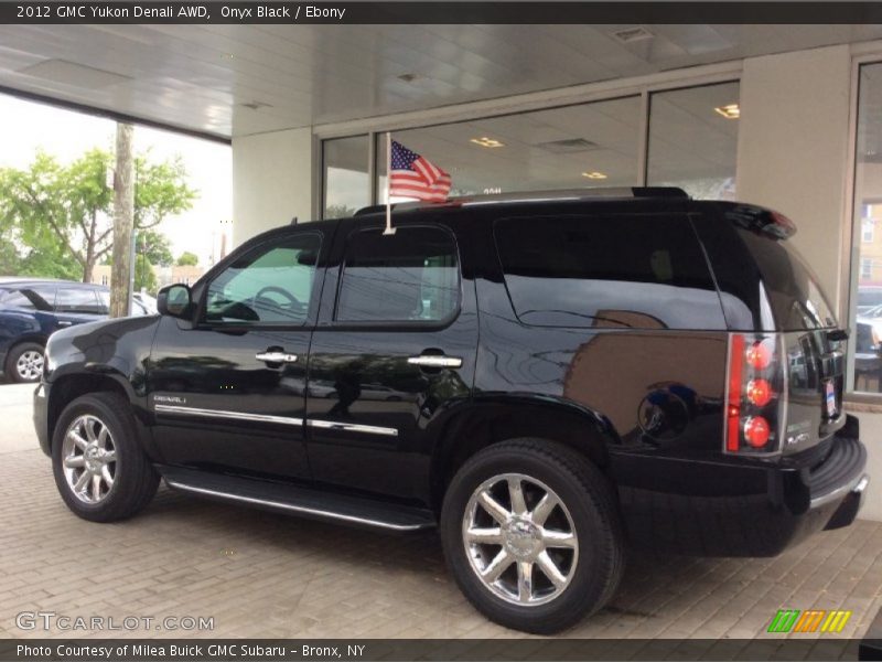 Onyx Black / Ebony 2012 GMC Yukon Denali AWD