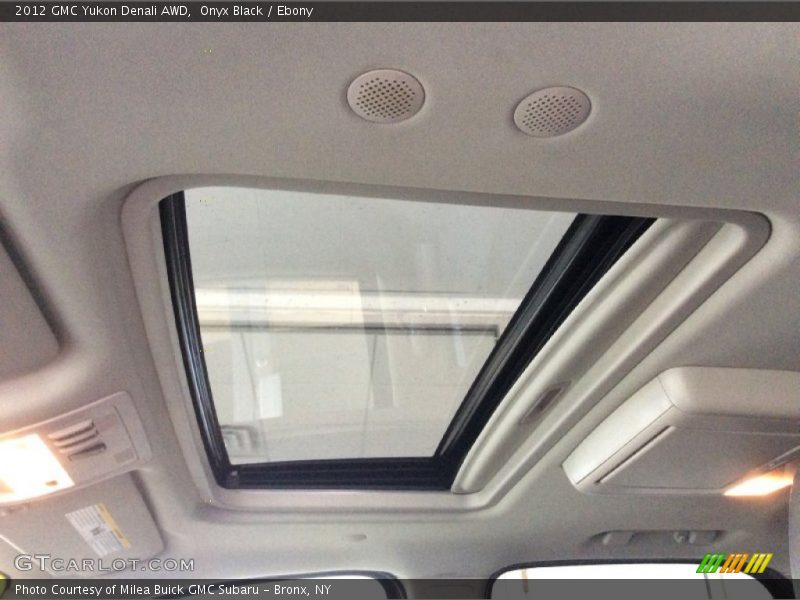 Onyx Black / Ebony 2012 GMC Yukon Denali AWD