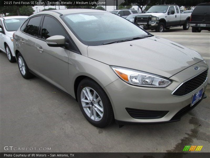 Tectonic Metallic / Medium Light Stone 2015 Ford Focus SE Sedan