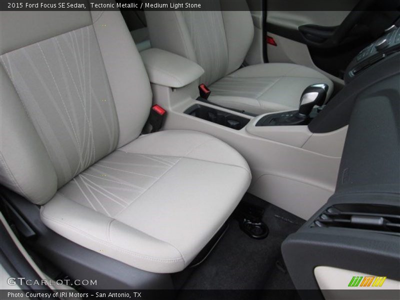 Tectonic Metallic / Medium Light Stone 2015 Ford Focus SE Sedan