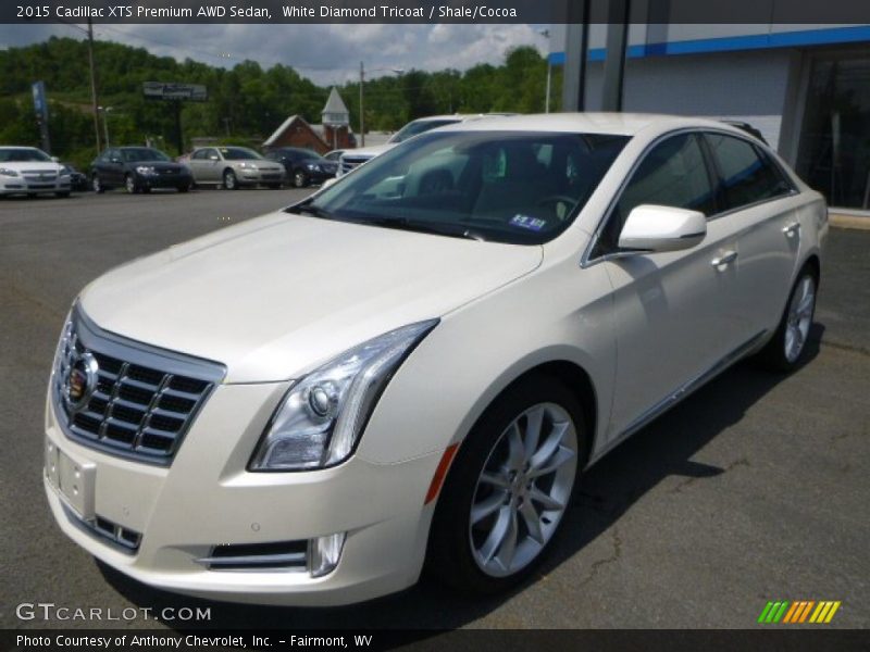 Front 3/4 View of 2015 XTS Premium AWD Sedan