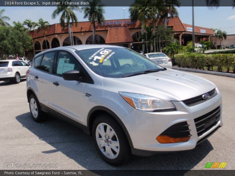 Ingot Silver / Charcoal Black 2014 Ford Escape S