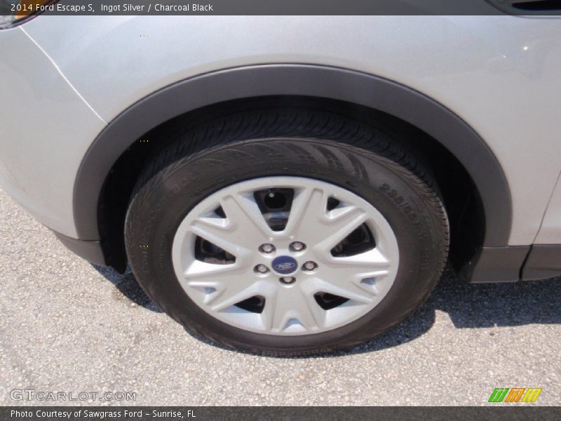 Ingot Silver / Charcoal Black 2014 Ford Escape S