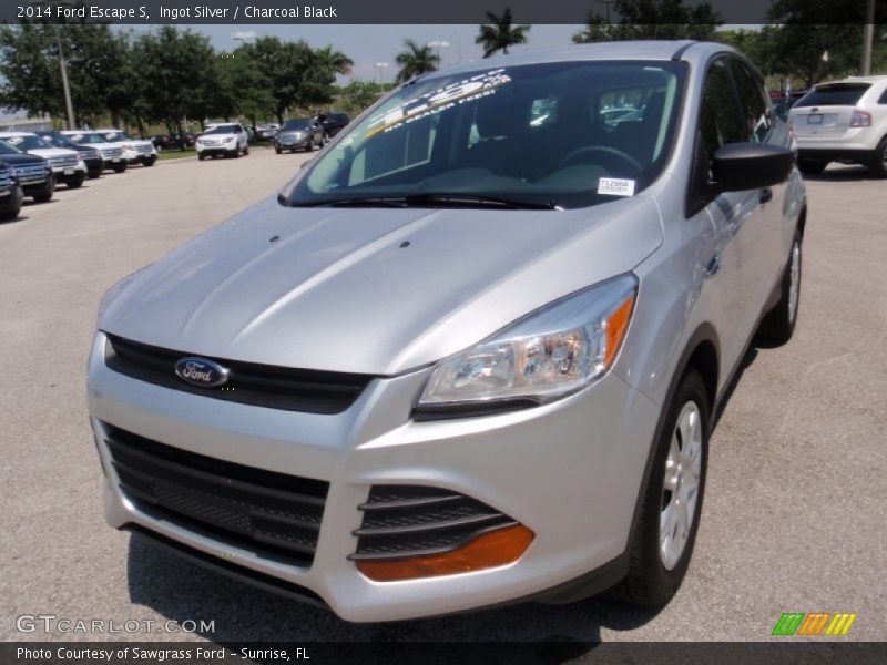 Ingot Silver / Charcoal Black 2014 Ford Escape S