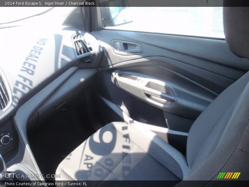 Ingot Silver / Charcoal Black 2014 Ford Escape S