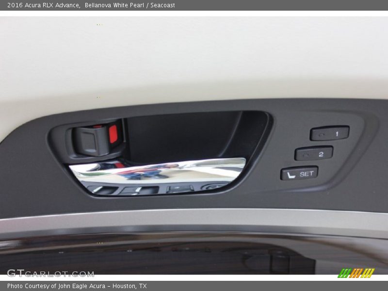 Bellanova White Pearl / Seacoast 2016 Acura RLX Advance