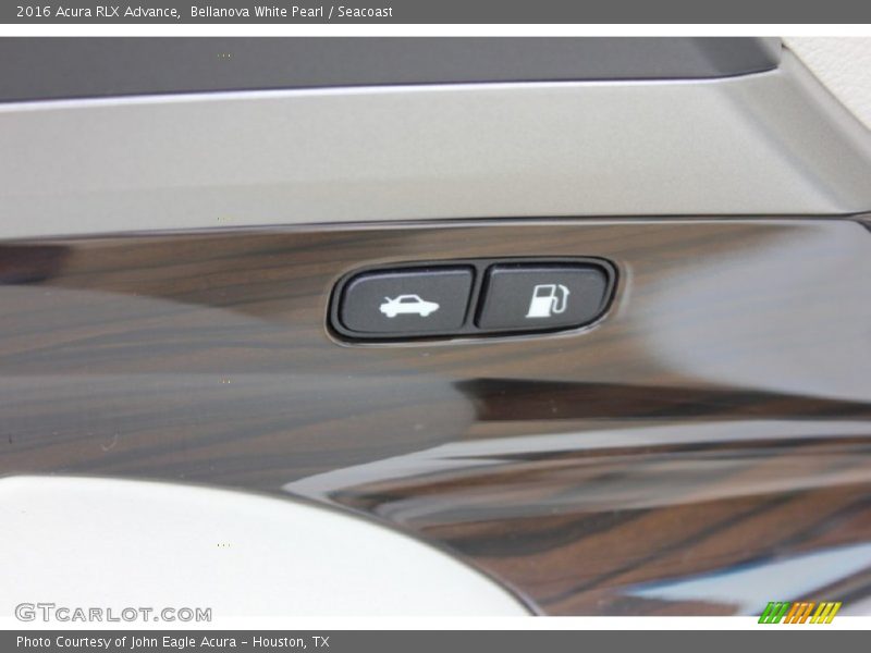 Bellanova White Pearl / Seacoast 2016 Acura RLX Advance