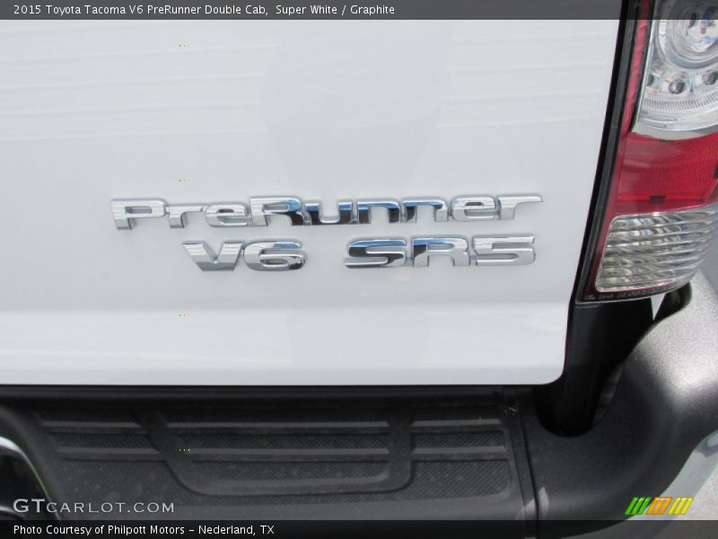 Super White / Graphite 2015 Toyota Tacoma V6 PreRunner Double Cab
