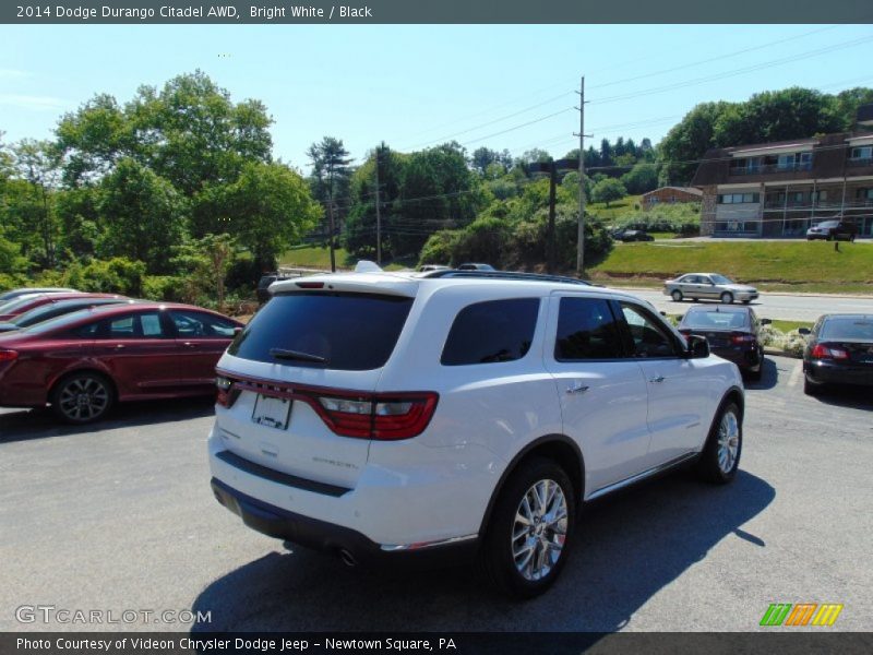 Bright White / Black 2014 Dodge Durango Citadel AWD