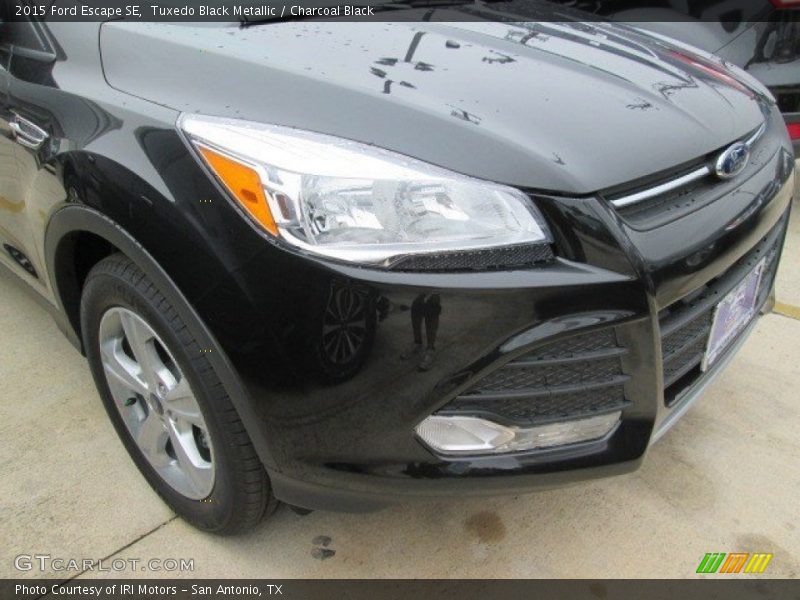 Tuxedo Black Metallic / Charcoal Black 2015 Ford Escape SE