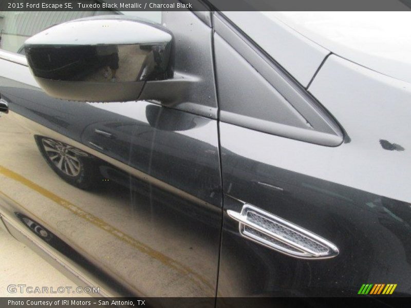 Tuxedo Black Metallic / Charcoal Black 2015 Ford Escape SE