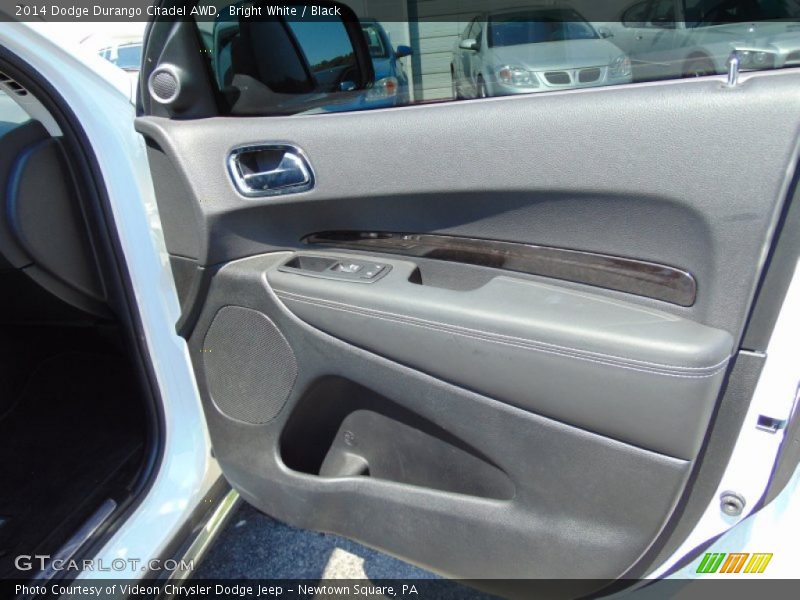 Bright White / Black 2014 Dodge Durango Citadel AWD