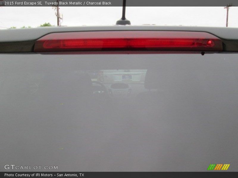 Tuxedo Black Metallic / Charcoal Black 2015 Ford Escape SE