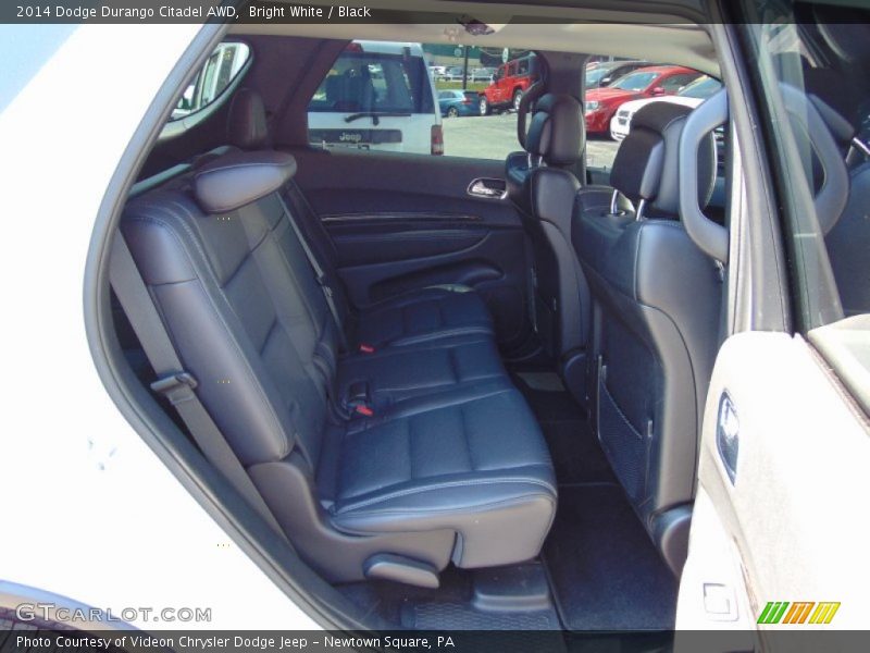 Bright White / Black 2014 Dodge Durango Citadel AWD