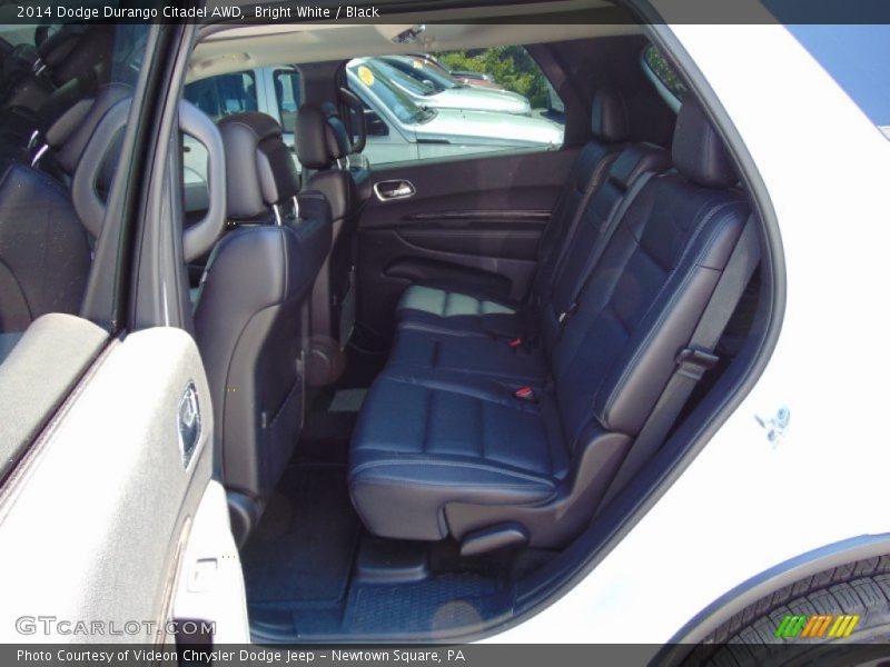 Bright White / Black 2014 Dodge Durango Citadel AWD