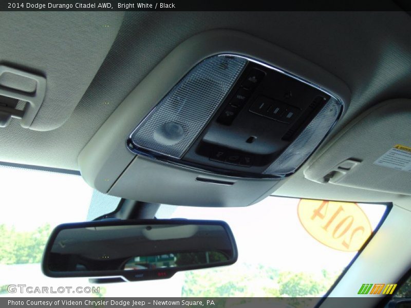 Bright White / Black 2014 Dodge Durango Citadel AWD