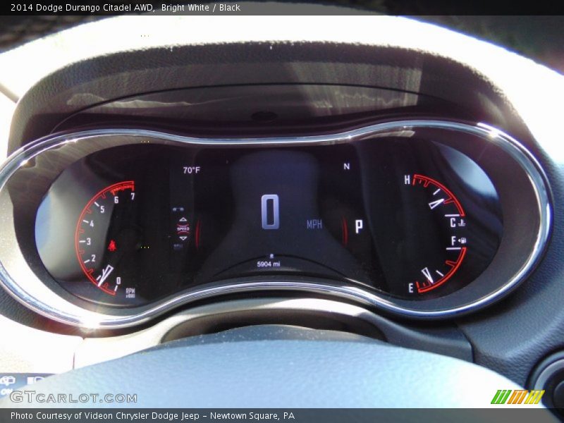 Bright White / Black 2014 Dodge Durango Citadel AWD