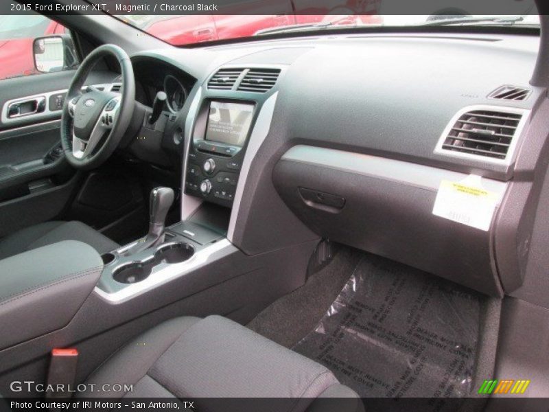 Magnetic / Charcoal Black 2015 Ford Explorer XLT