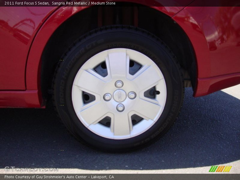 Sangria Red Metallic / Medium Stone 2011 Ford Focus S Sedan