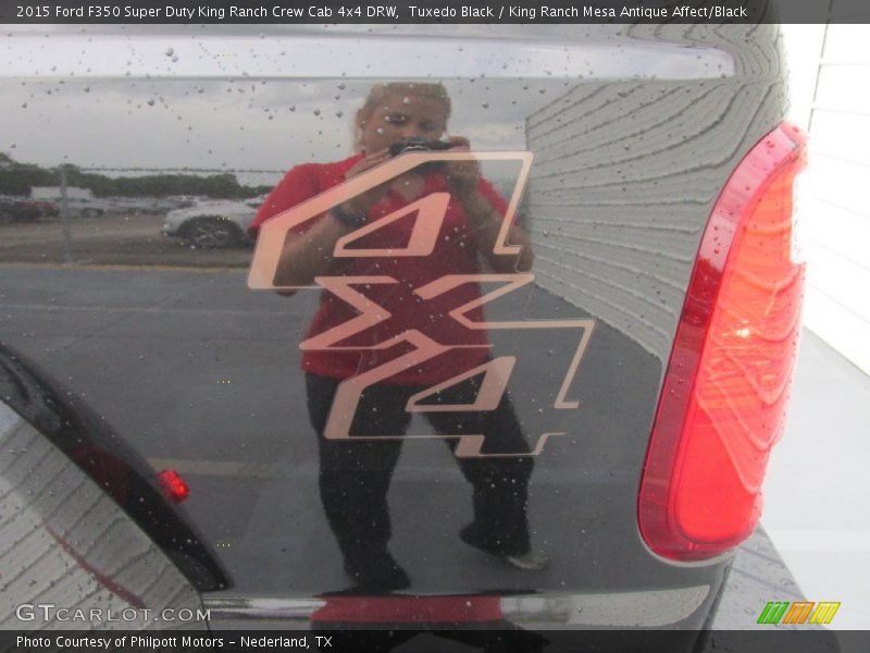 Tuxedo Black / King Ranch Mesa Antique Affect/Black 2015 Ford F350 Super Duty King Ranch Crew Cab 4x4 DRW
