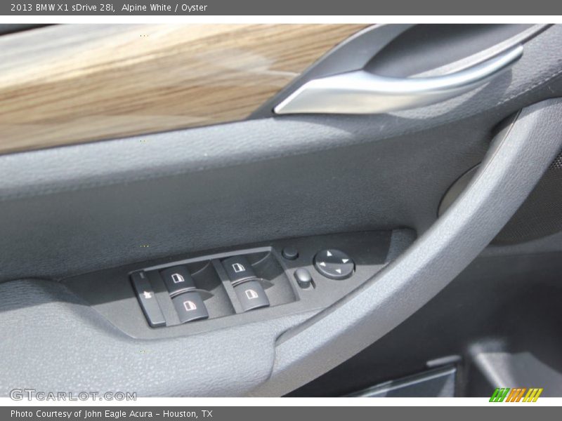 Alpine White / Oyster 2013 BMW X1 sDrive 28i