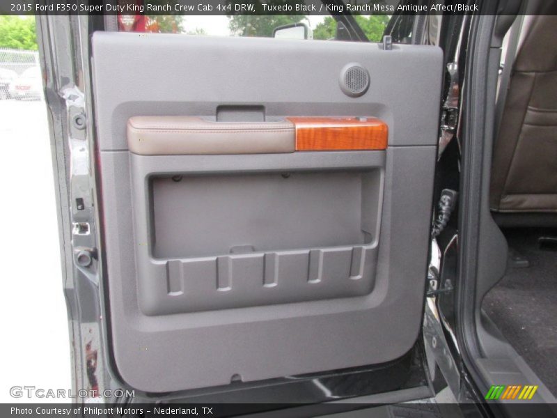 Tuxedo Black / King Ranch Mesa Antique Affect/Black 2015 Ford F350 Super Duty King Ranch Crew Cab 4x4 DRW