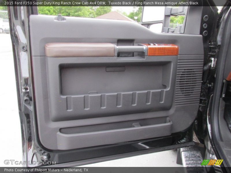 Tuxedo Black / King Ranch Mesa Antique Affect/Black 2015 Ford F350 Super Duty King Ranch Crew Cab 4x4 DRW