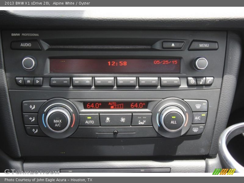 Alpine White / Oyster 2013 BMW X1 sDrive 28i