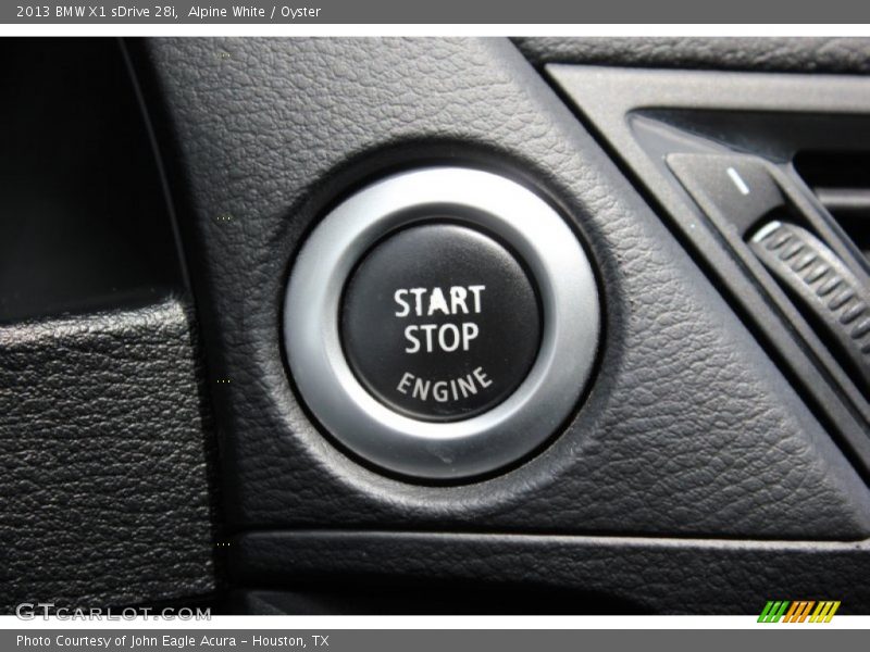 Alpine White / Oyster 2013 BMW X1 sDrive 28i