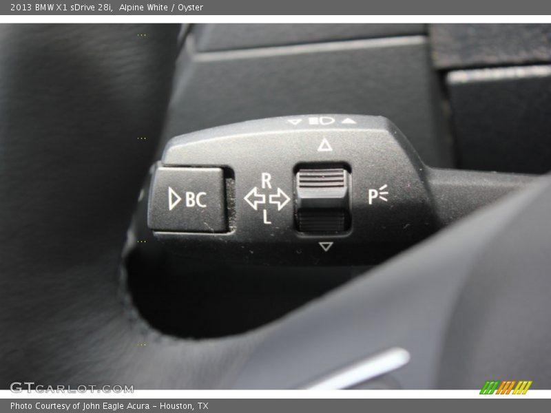 Alpine White / Oyster 2013 BMW X1 sDrive 28i