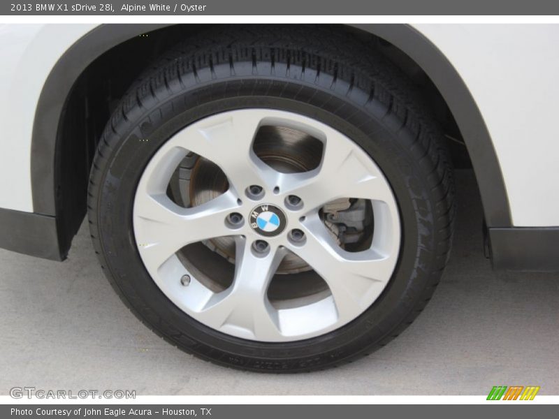 Alpine White / Oyster 2013 BMW X1 sDrive 28i