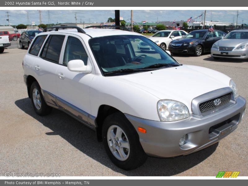 Front 3/4 View of 2002 Santa Fe GLS