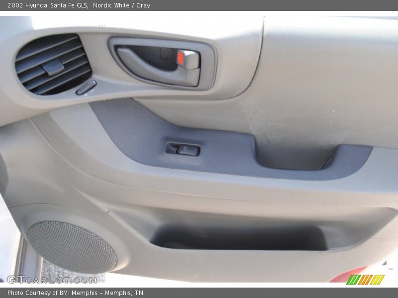 Nordic White / Gray 2002 Hyundai Santa Fe GLS