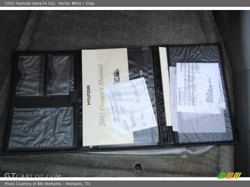 Nordic White / Gray 2002 Hyundai Santa Fe GLS