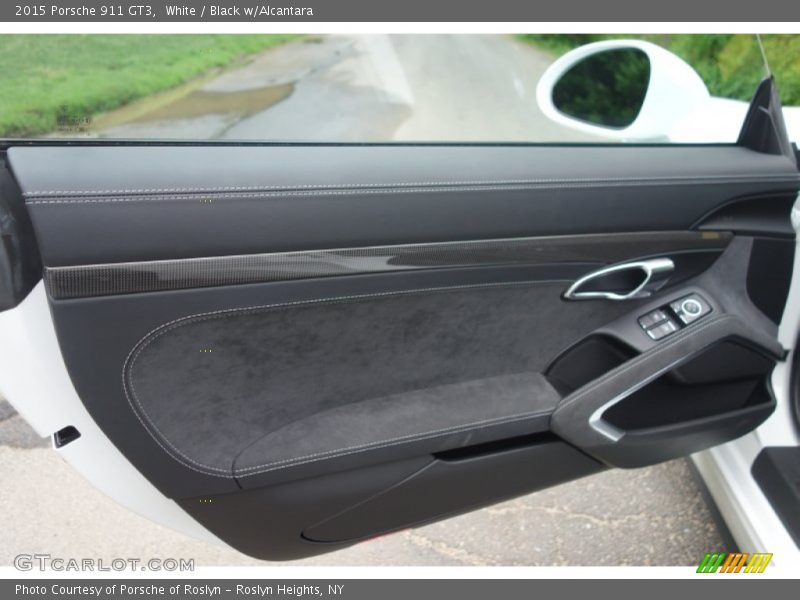 Door Panel of 2015 911 GT3