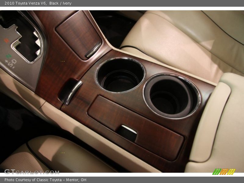 Black / Ivory 2010 Toyota Venza V6