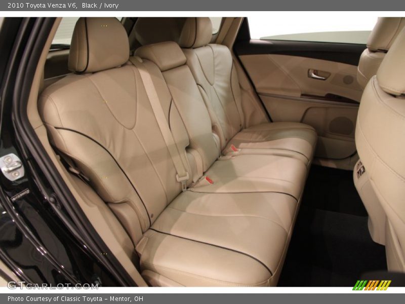 Rear Seat of 2010 Venza V6